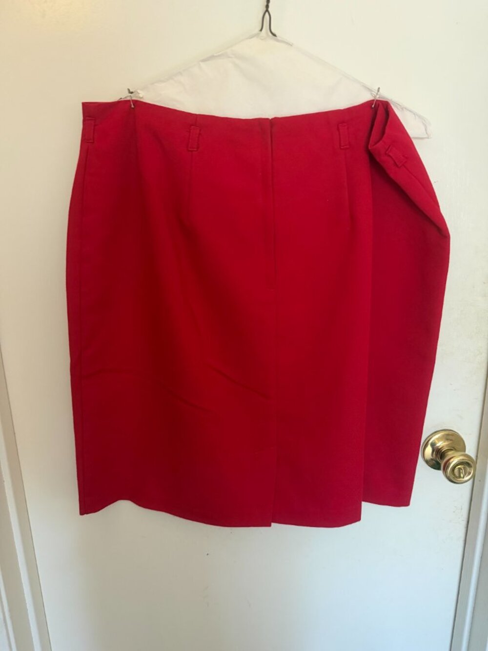 Bentley Bright Red Single Breasted Suit with Skirt W 2X - Picture 9 of 10